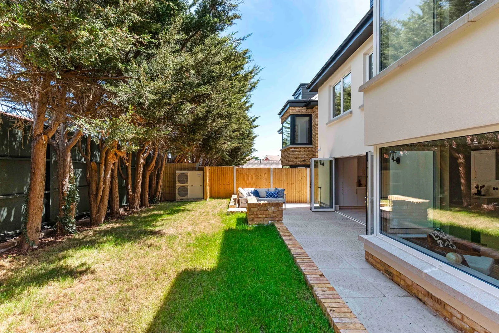 Garden and outdoor terrace at Oak Gate